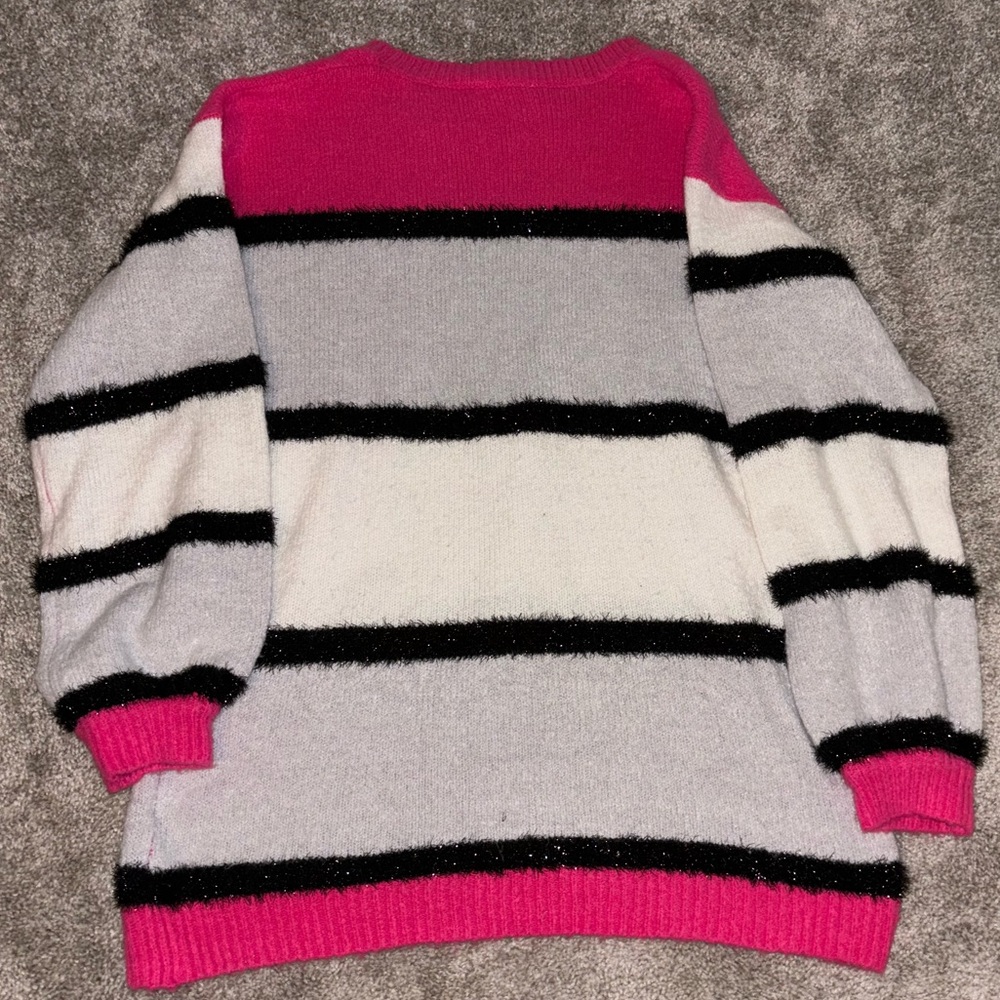 Sweater - Picture 3 of 3